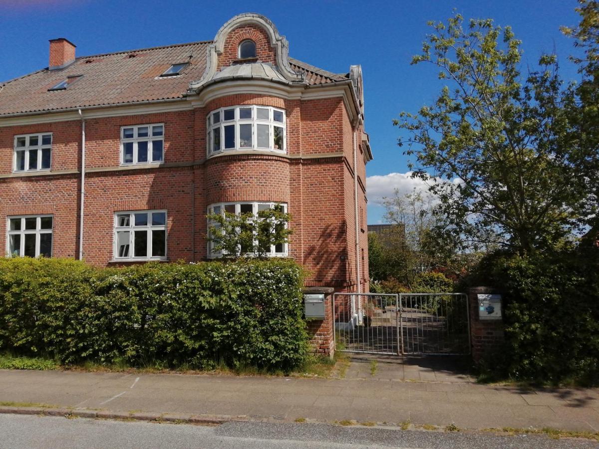 Cozy Villa-Apartment - Close To Aalborg Center - Free Citybikes And Parking Exterior foto